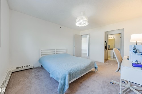 401 11218 80 Street, Edmonton, AB - Indoor Photo Showing Bedroom