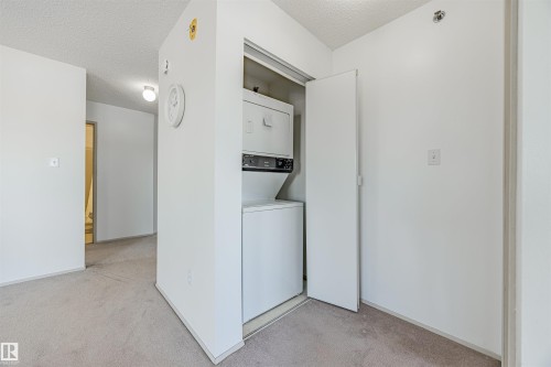401 11218 80 Street, Edmonton, AB - Indoor Photo Showing Laundry Room