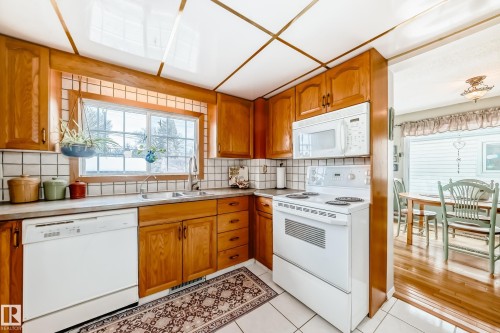 11415 71 Street, Edmonton, AB - Indoor Photo Showing Kitchen With Double Sink