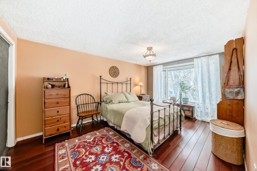 11415 71 Street, Edmonton, AB - Indoor Photo Showing Bedroom