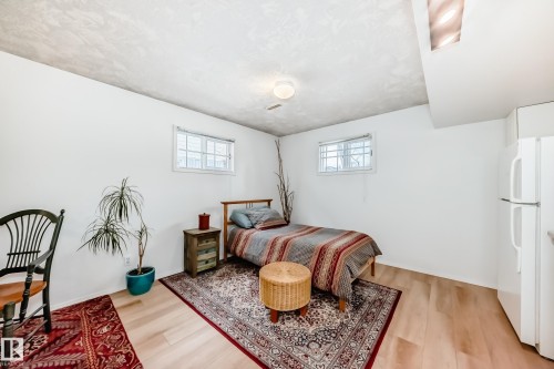 11415 71 Street, Edmonton, AB - Indoor Photo Showing Bedroom