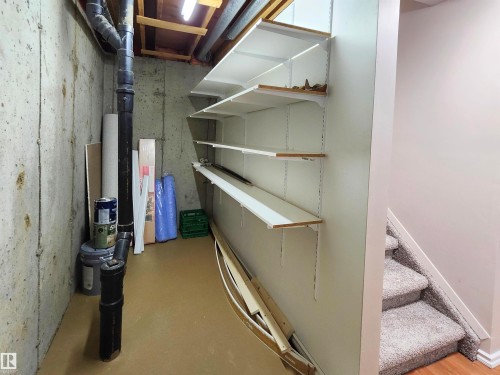 69 3812 20 Avenue, Edmonton, AB - Indoor