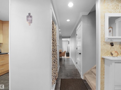 3611 30 Avenue, Edmonton, AB - Indoor Photo Showing Other Room