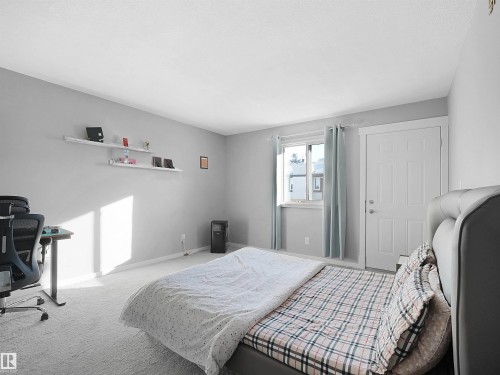 3611 30 Avenue, Edmonton, AB - Indoor Photo Showing Bedroom