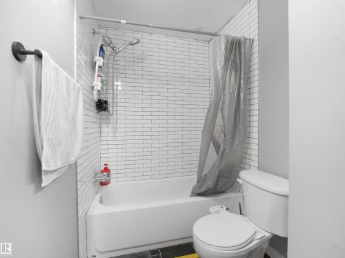 3611 30 Avenue, Edmonton, AB - Indoor Photo Showing Bathroom