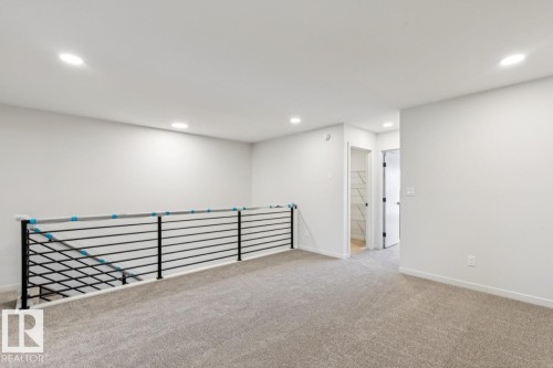 7471 Klapstein Crescent, Edmonton, AB - Indoor Photo Showing Other Room