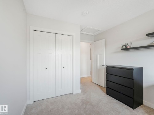 6693 Cardinal Road, Edmonton, AB - Indoor