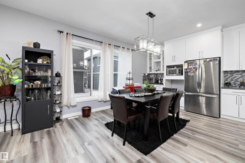 4223 Veterans Way, Edmonton, AB - Indoor Photo Showing Dining Room