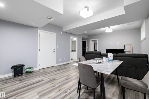 4223 Veterans Way, Edmonton, AB - Indoor