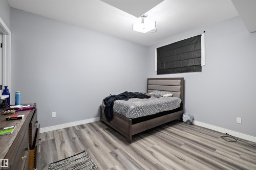 4223 Veterans Way, Edmonton, AB - Indoor Photo Showing Bedroom