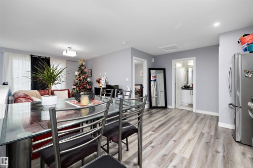 4223 Veterans Way, Edmonton, AB - Indoor Photo Showing Other Room