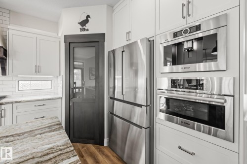 20 Lafleur Drive, St. Albert, AB - Indoor Photo Showing Kitchen With Stainless Steel Kitchen With Upgraded Kitchen