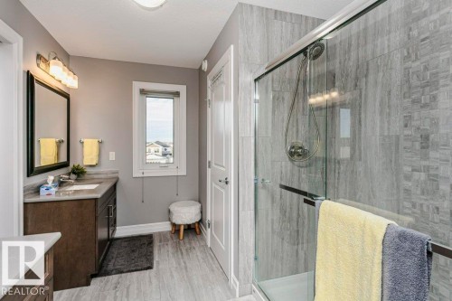 49 Wilson Close, Fort Saskatchewan, AB - Indoor Photo Showing Bathroom