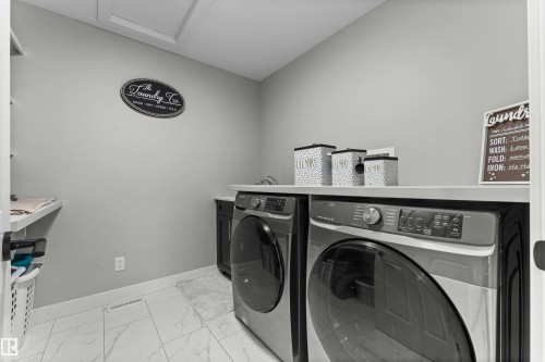 6813 Knox Loop, Edmonton, AB - Indoor Photo Showing Laundry Room