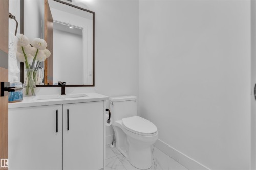 21024 128 Avenue, Edmonton, AB - Indoor Photo Showing Bathroom