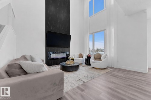 21024 128 Avenue, Edmonton, AB - Indoor