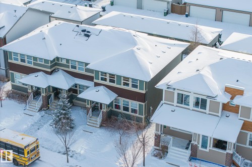 384 Charlesworth Drive, Edmonton, AB - Outdoor