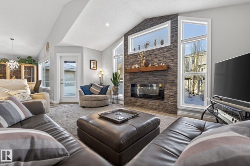 15424 43 Street, Edmonton, AB - Indoor Photo Showing Living Room With Fireplace