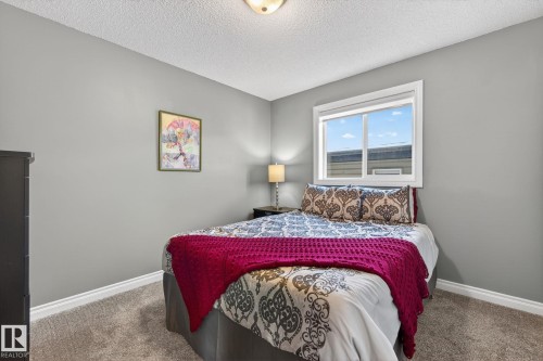 15424 43 Street, Edmonton, AB - Indoor Photo Showing Bedroom