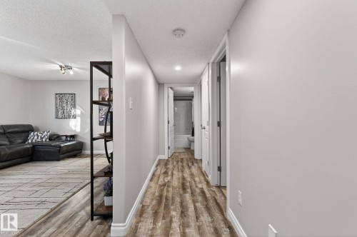 15424 43 Street, Edmonton, AB - Indoor