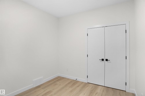 6807 169 Avenue, Edmonton, AB - Indoor Photo Showing Other Room
