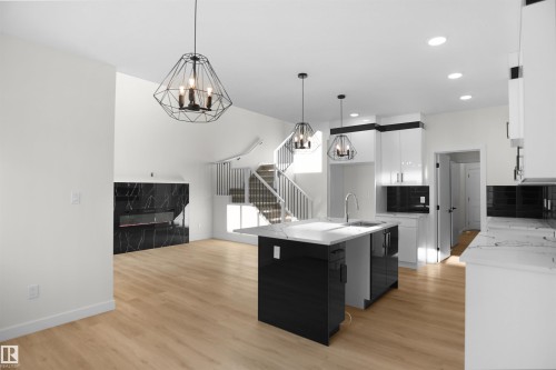 6807 169 Avenue, Edmonton, AB - Indoor Photo Showing Kitchen