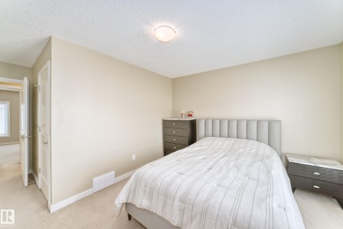 55 655 Watt Boulevard, Edmonton, AB - Indoor Photo Showing Bedroom