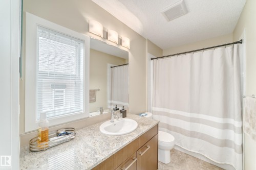 55 655 Watt Boulevard, Edmonton, AB - Indoor Photo Showing Bathroom
