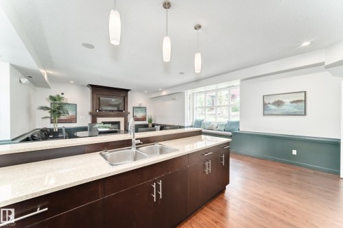 55 655 Watt Boulevard, Edmonton, AB - Indoor Photo Showing Kitchen With Double Sink
