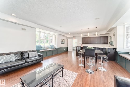 55 655 Watt Boulevard, Edmonton, AB - Indoor Photo Showing Living Room