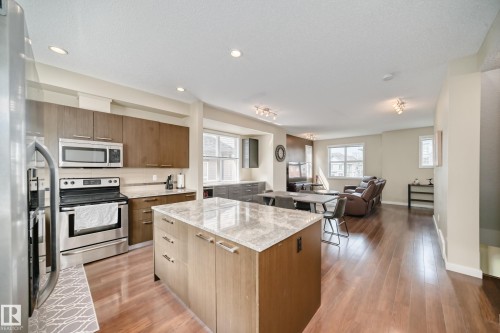 55 655 Watt Boulevard, Edmonton, AB - Indoor Photo Showing Kitchen With Stainless Steel Kitchen