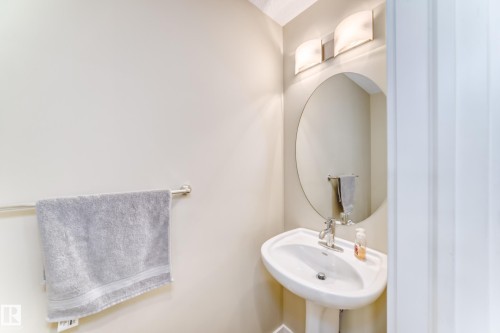 55 655 Watt Boulevard, Edmonton, AB - Indoor Photo Showing Bathroom