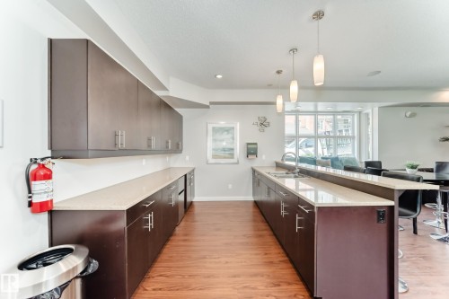 55 655 Watt Boulevard, Edmonton, AB - Indoor Photo Showing Kitchen With Double Sink