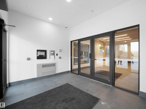 402 7459 May Common, Edmonton, AB - Indoor Photo Showing Other Room