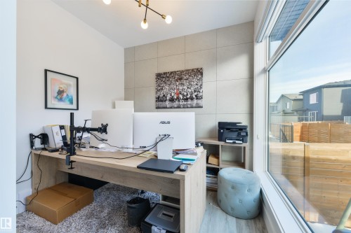 219 37 Street, Edmonton, AB - Indoor