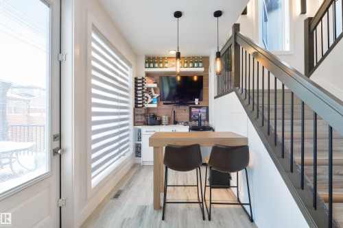 219 37 Street, Edmonton, AB - Indoor Photo Showing Other Room