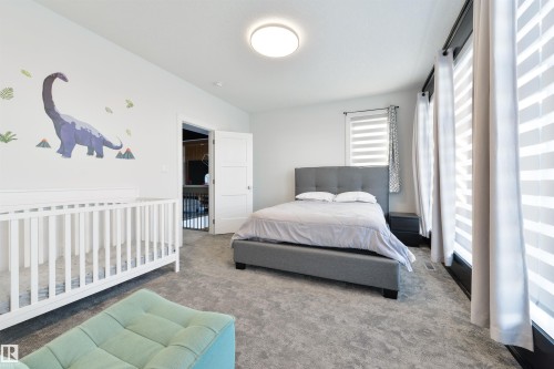 219 37 Street, Edmonton, AB - Indoor Photo Showing Bedroom