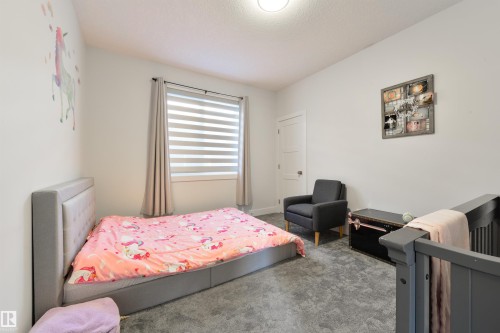 219 37 Street, Edmonton, AB - Indoor Photo Showing Bedroom