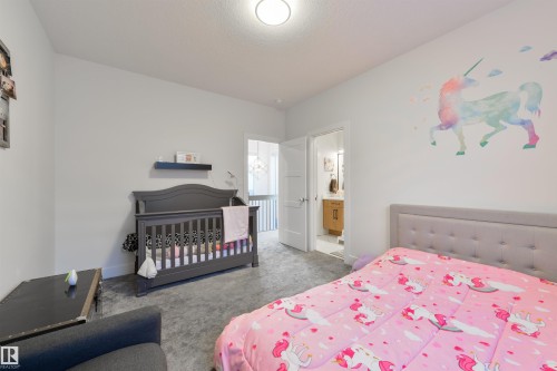 219 37 Street, Edmonton, AB - Indoor Photo Showing Bedroom