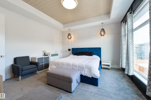 219 37 Street, Edmonton, AB - Indoor Photo Showing Bedroom