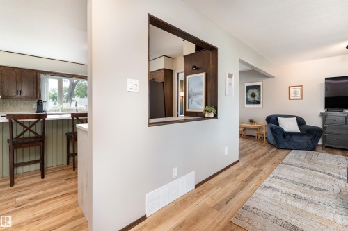 15007 115 Street, Edmonton, AB - Indoor