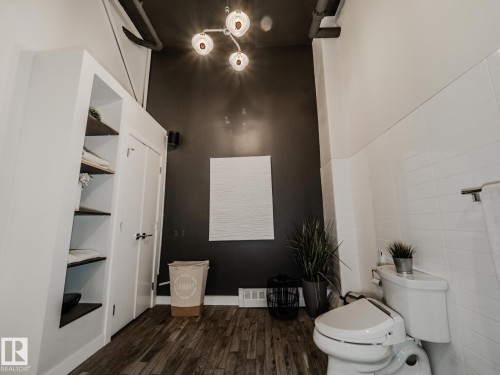 1001 10179 105 Street, Edmonton, AB - Indoor Photo Showing Bathroom