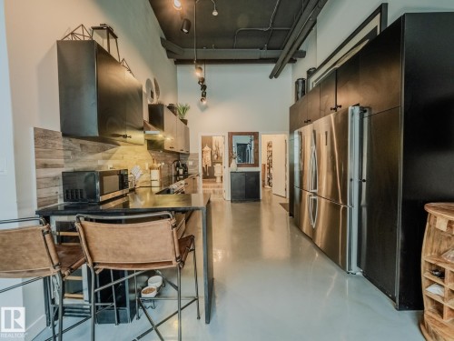 1001 10179 105 Street, Edmonton, AB - Indoor Photo Showing Kitchen