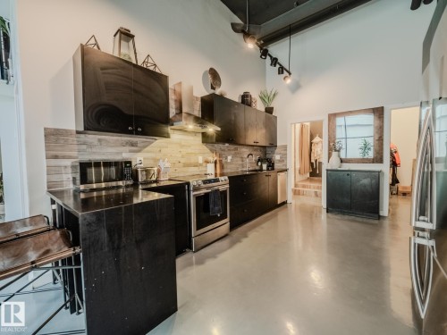 1001 10179 105 Street, Edmonton, AB - Indoor Photo Showing Kitchen With Stainless Steel Kitchen