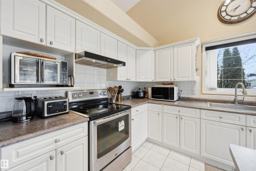 11575 13 Avenue, Edmonton, AB 