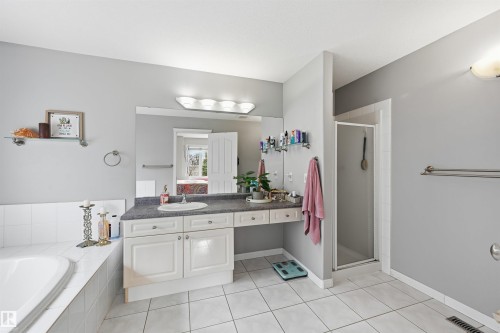 11575 13 Avenue, Edmonton, AB 