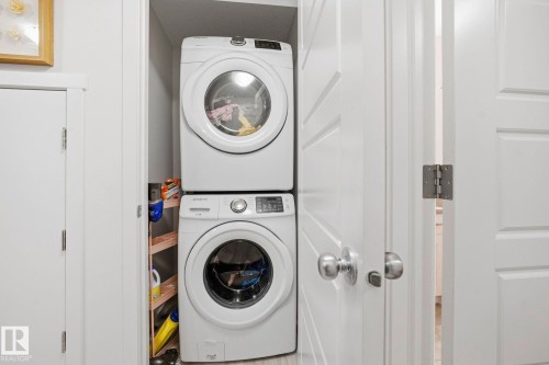4319 Cooke Lane, Edmonton, AB - Indoor Photo Showing Laundry Room
