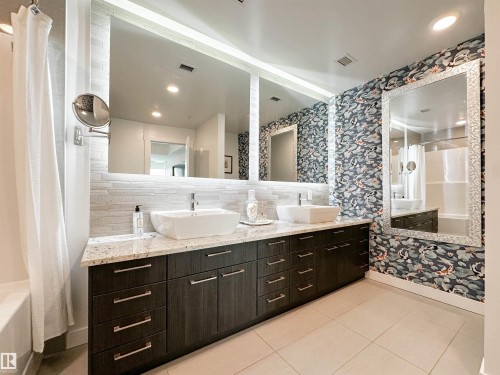 1804 9720 106 Street, Edmonton, AB - Indoor Photo Showing Bathroom