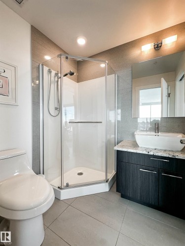 1804 9720 106 Street, Edmonton, AB - Indoor Photo Showing Bathroom