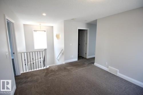 Upper 1929 Davidson Wynd, Edmonton, AB - Indoor Photo Showing Other Room